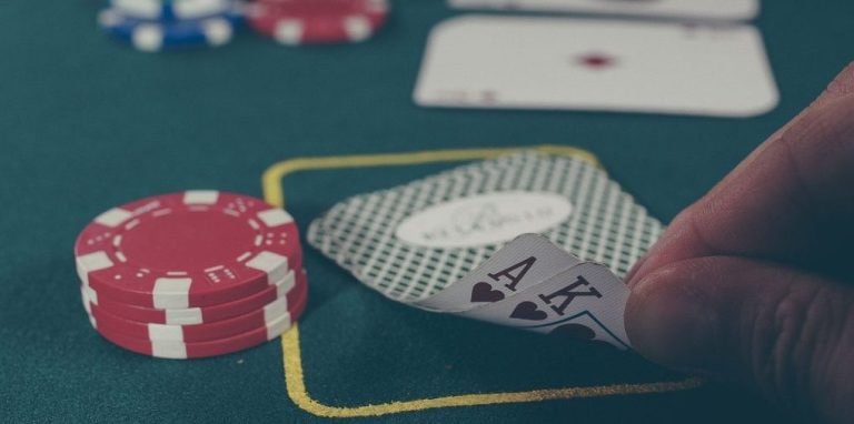 Tampilan antarmuka permainan Mahjong Ways 2 di platform king88bet dengan simbol-simbol tradisional